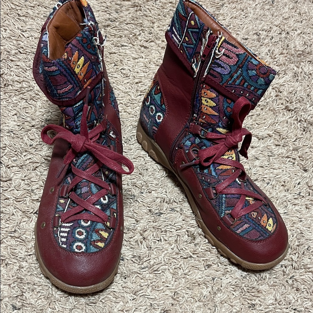 Women's Burgundy Patterned Lace-Up Ankle Boots